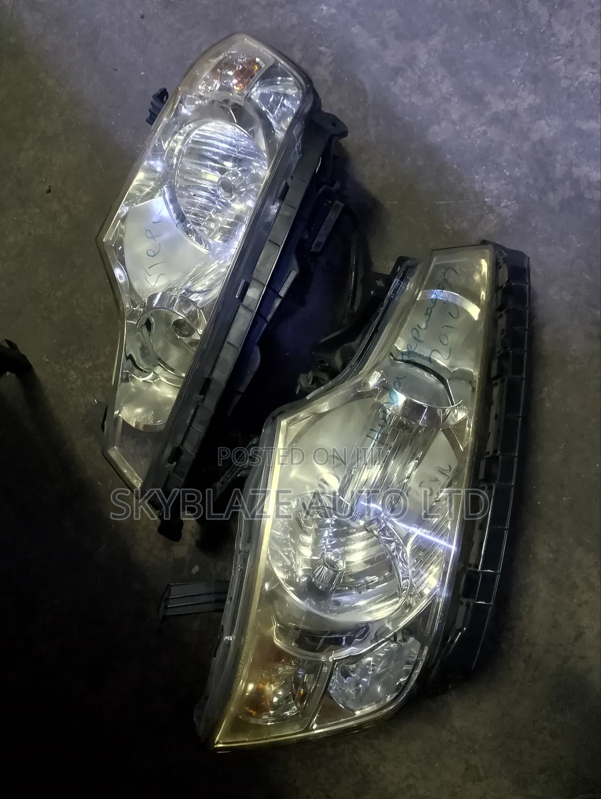 Honda Stepwagon Headlights Xenon