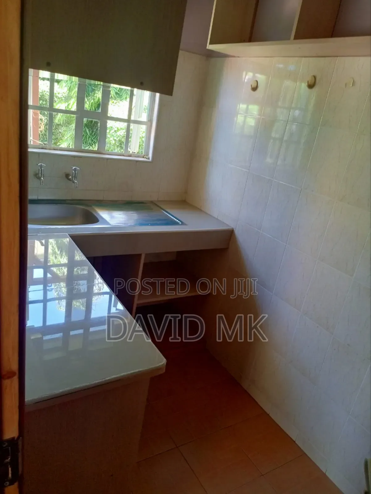 5bdrm Maisonette in Membley for rent