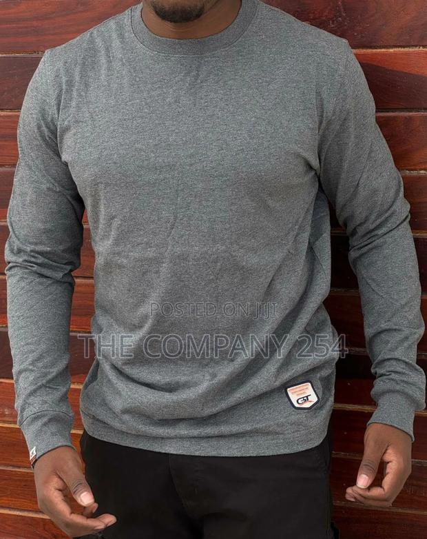 Quality Cotton Long-Sleeved Round Neck Plain T-Shirt