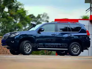 Toyota Land Cruiser Prado 2.8 2021 Blue