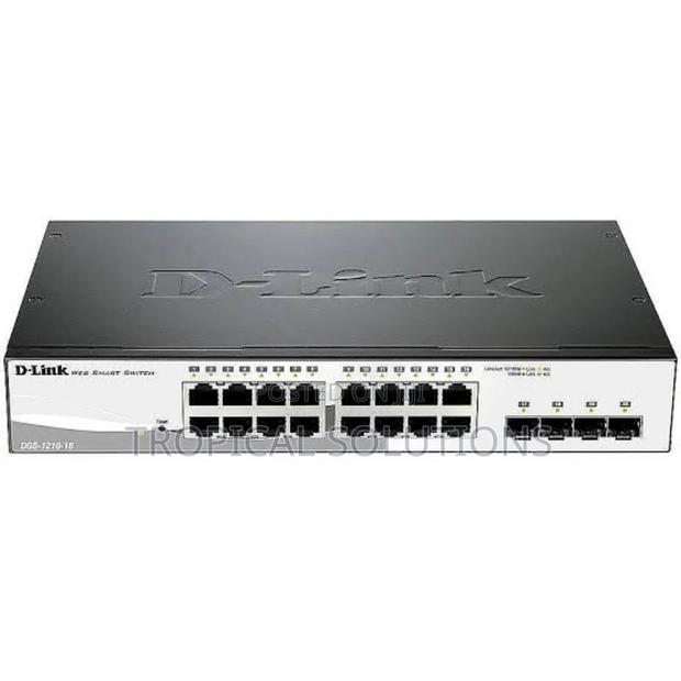 D-Link DGS-1210-/1000base-T Ports + 4