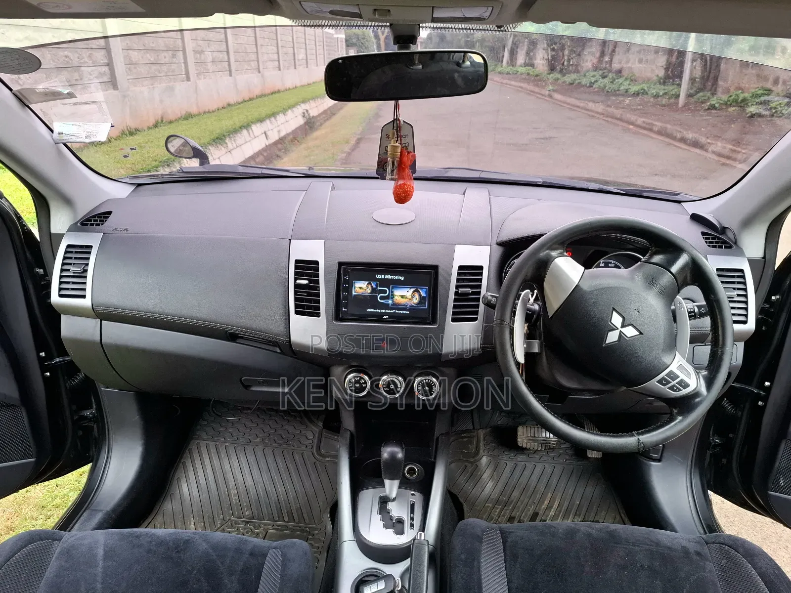 Mitsubishi Outlander SE 2011 Black
