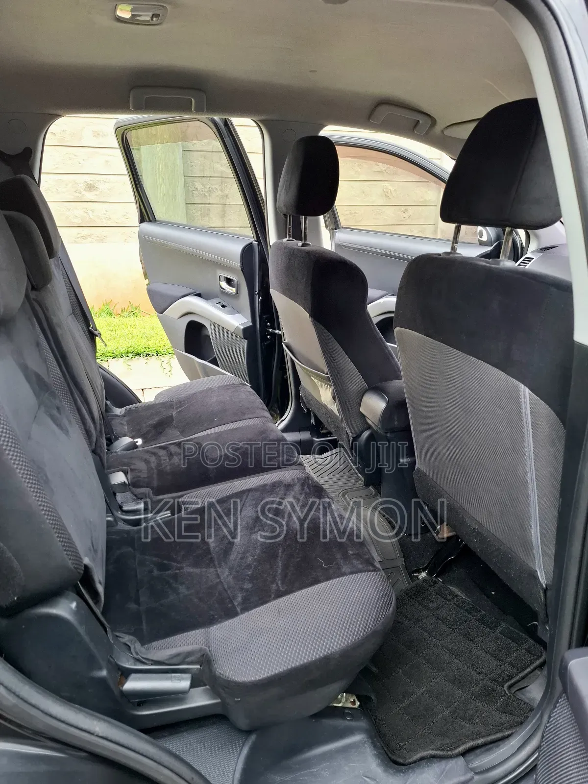 Mitsubishi Outlander SE 2011 Black