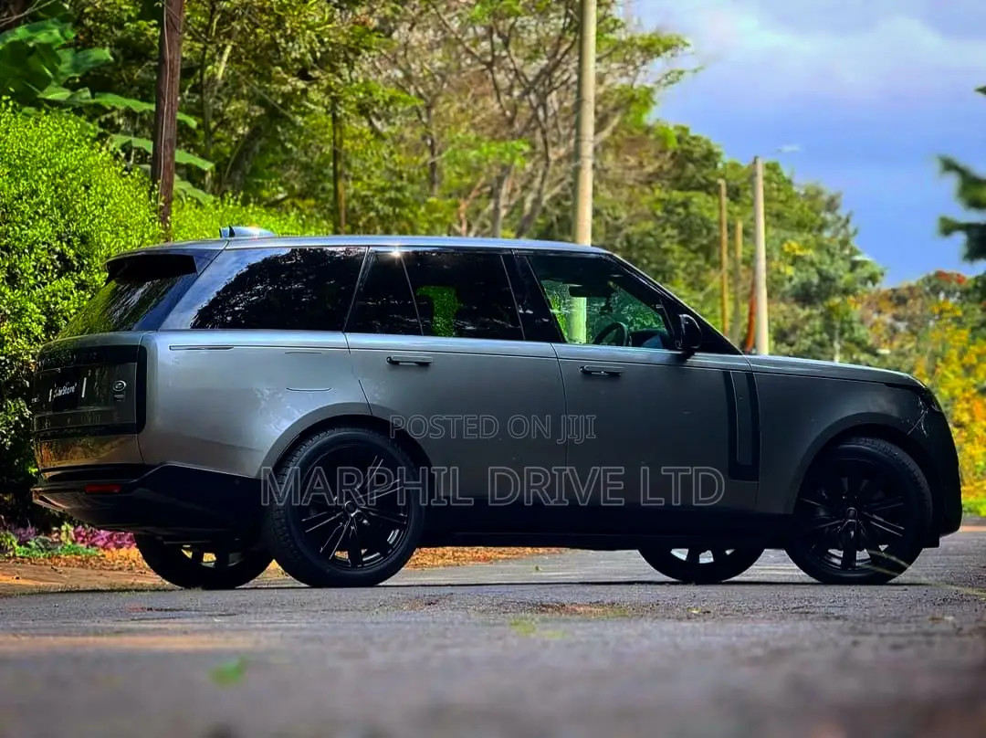 Land Rover Range Rover Evoque SE 2022 Gray