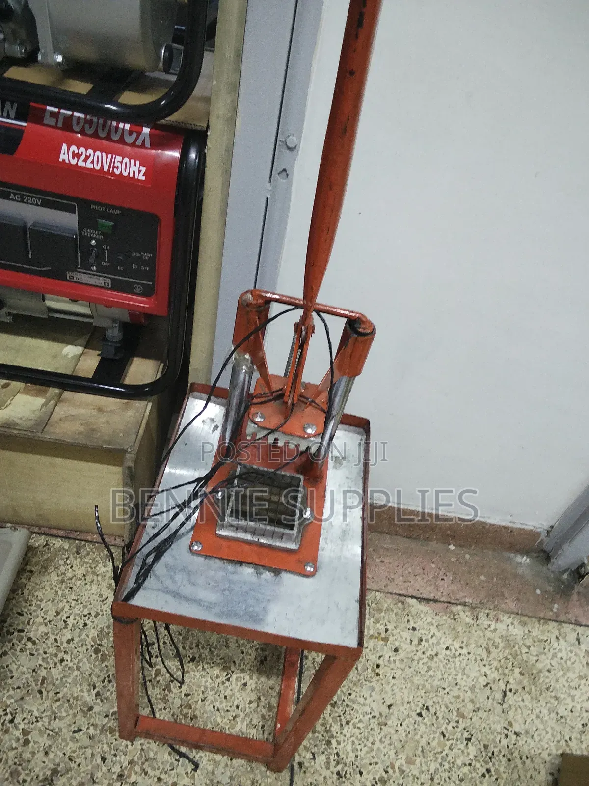 Available Commercial Chips Cutter / Chips Cutter