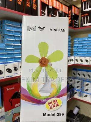 Mini Desk Fan – Portable and Lightweight Design