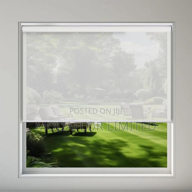 Sunscreen Blinds – Premium Daylight Filtering Fabric
