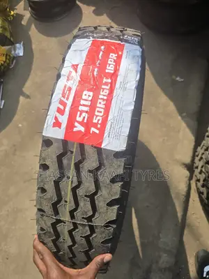 750r16 Yusta Tyre