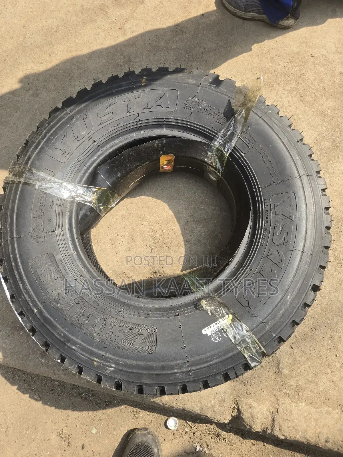 750r16 Yusta Tyre