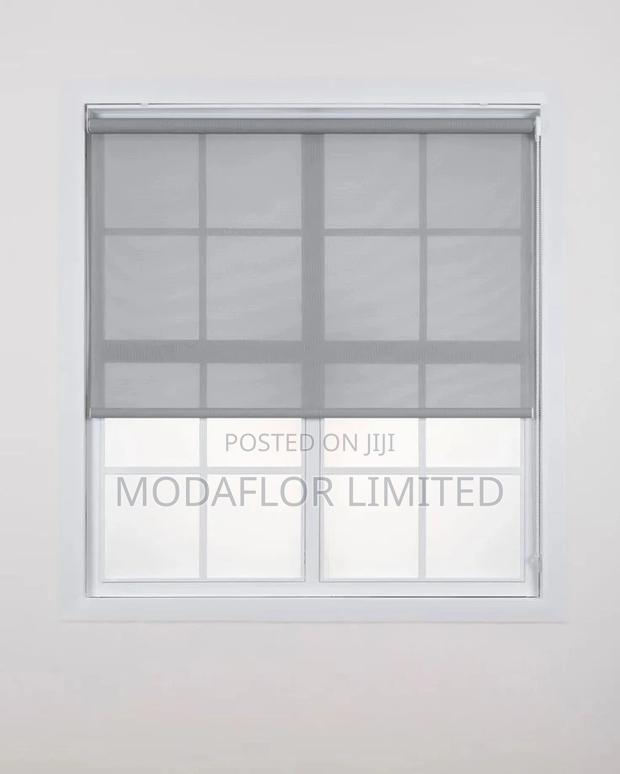 Sunscreen Blinds – Minimalist Design, Maximum Effect