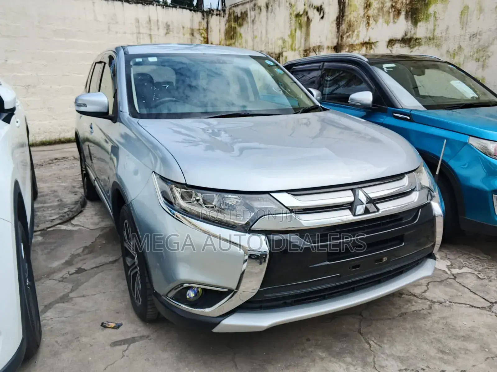 Mitsubishi Outlander 2018 Silver
