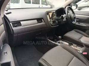 Mitsubishi Outlander 2018 Silver
