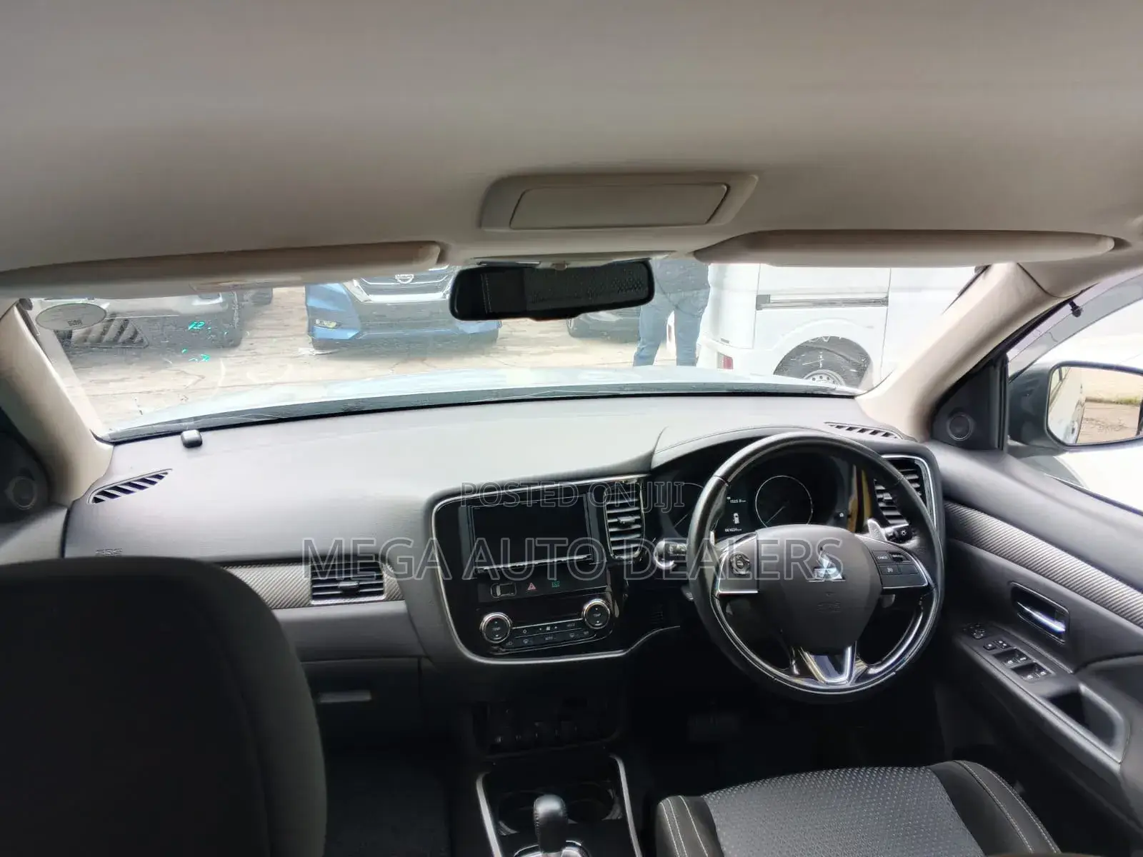 Mitsubishi Outlander 2018 Silver