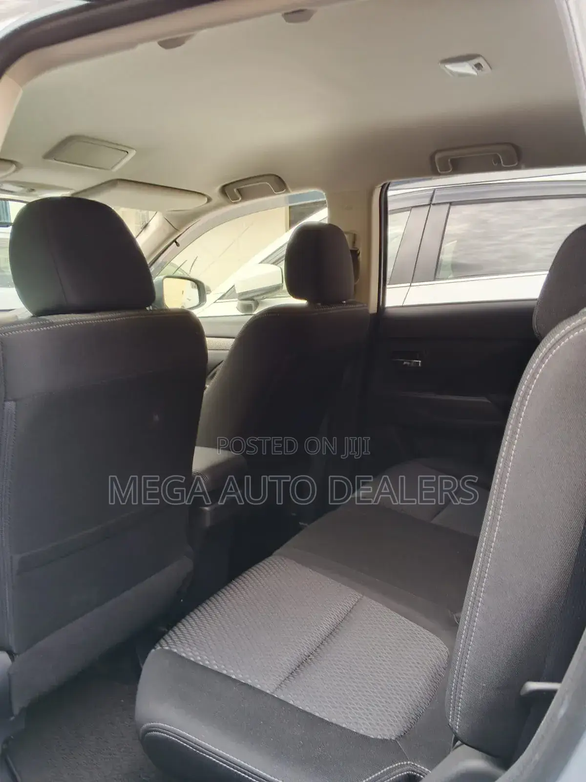 Mitsubishi Outlander 2018 Silver