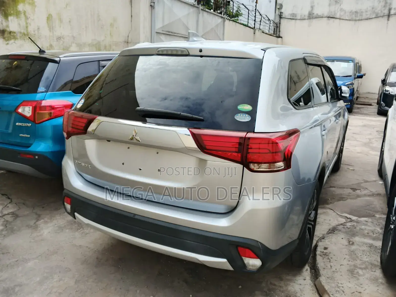 Mitsubishi Outlander 2018 Silver