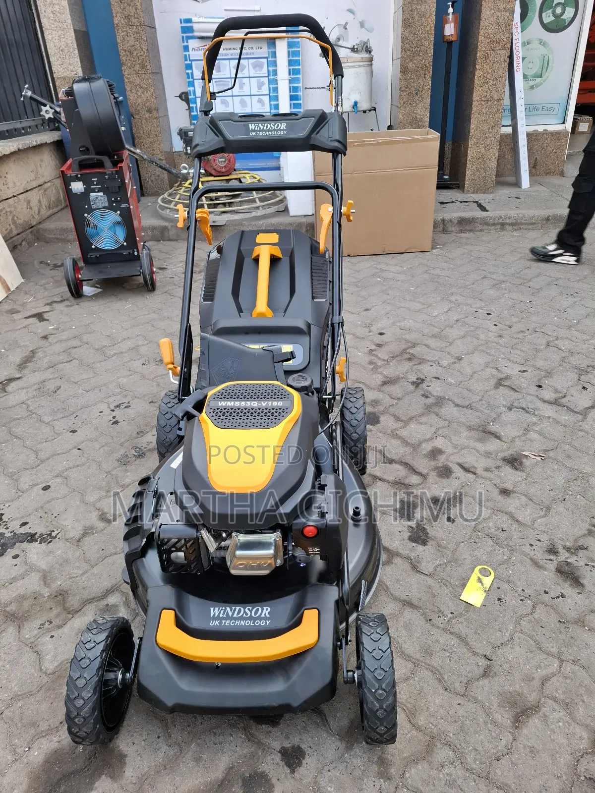 Petrol Lown Mower