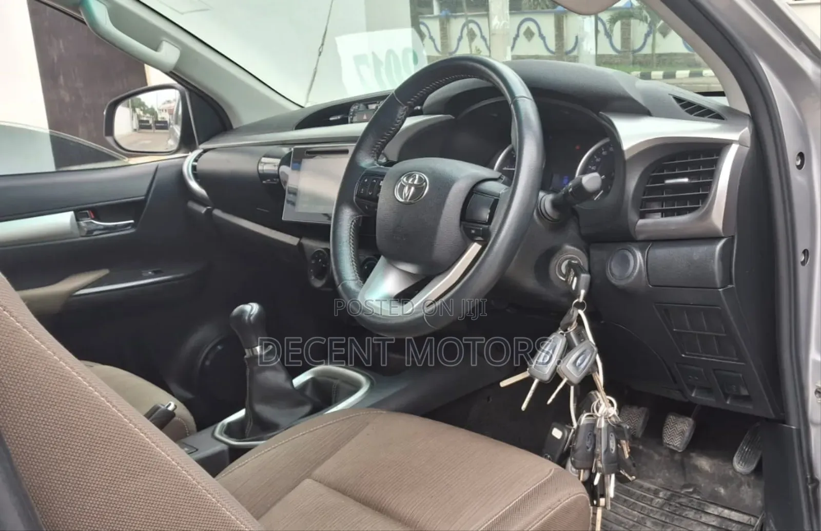 Toyota Hilux Revo Double Cab Deisel 2.4 RWD 2018 Silver
