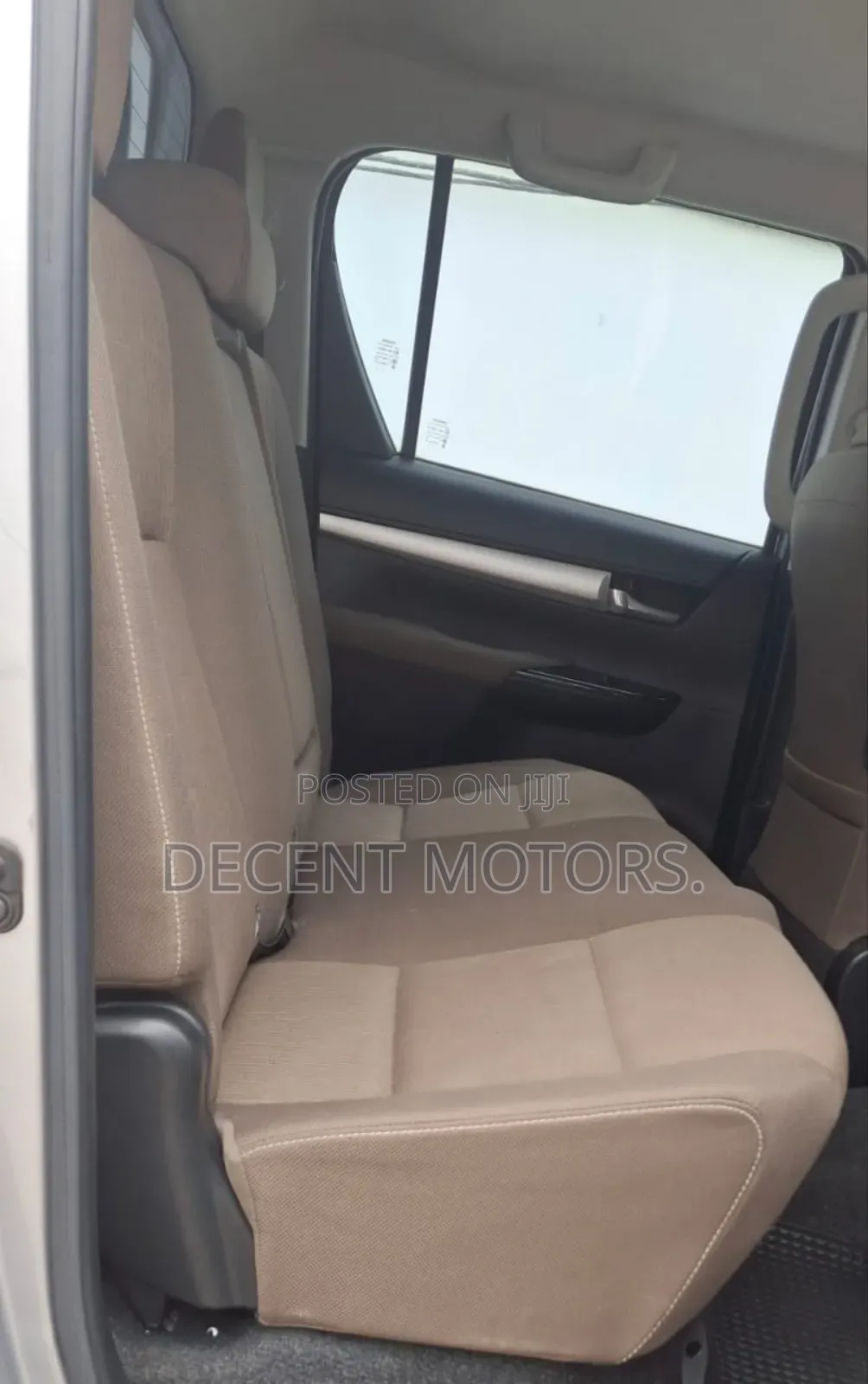 Toyota Hilux Revo Double Cab Deisel 2.4 RWD 2018 Silver