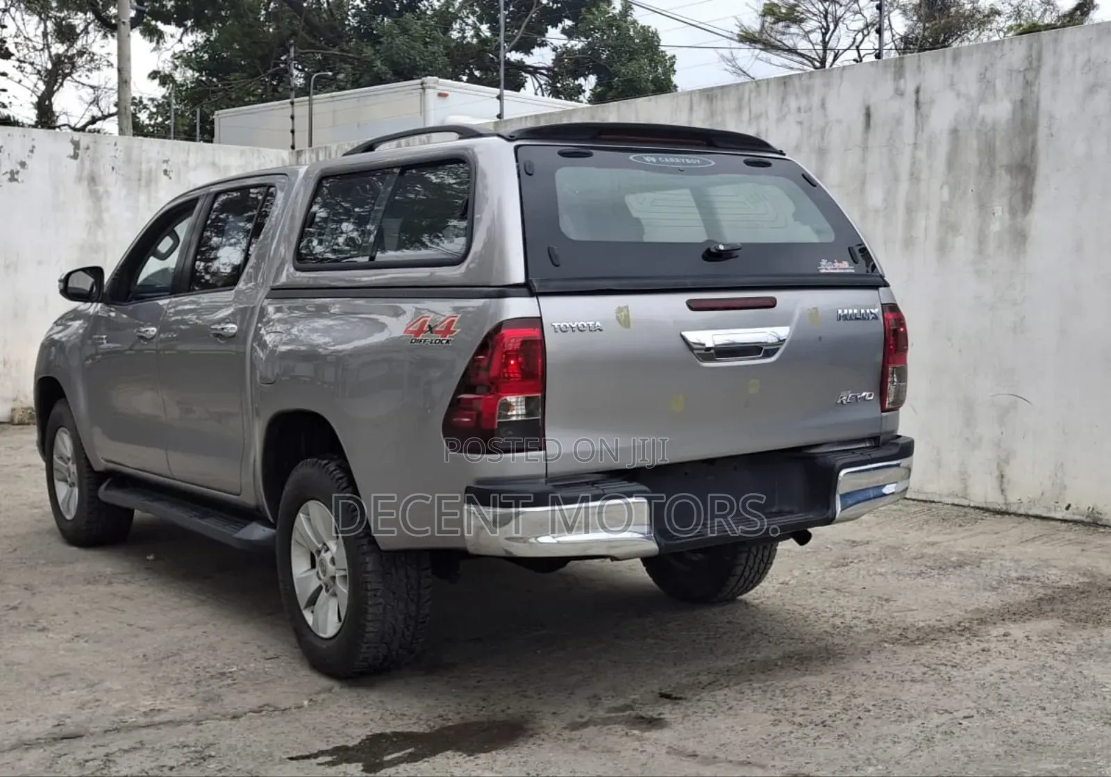Toyota Hilux Revo Double Cab Deisel 2.4 RWD 2018 Silver