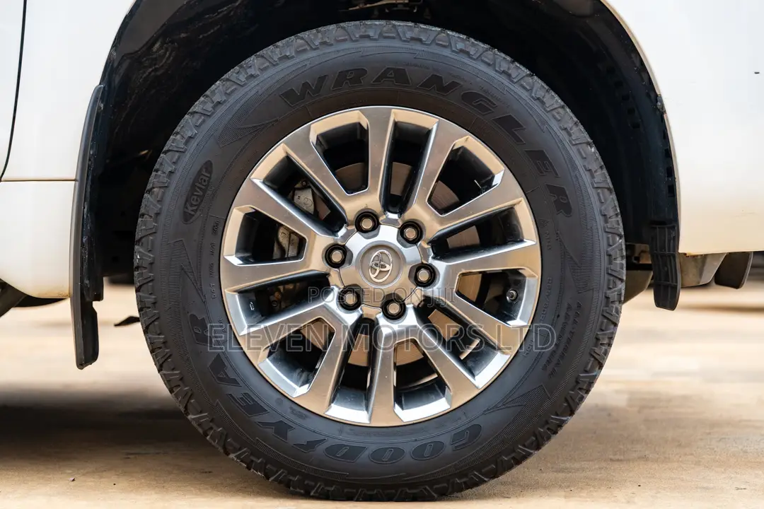 Toyota Land Cruiser Prado 3.0 190hp 2018 White