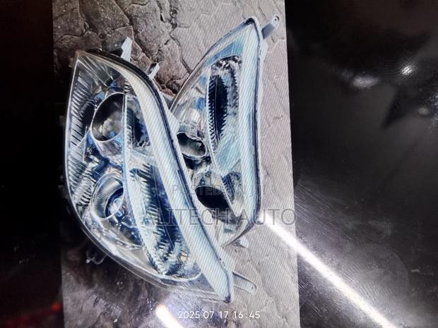 Headlight Toyota Rush