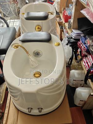 Executive Oval Gold White Footbath - main view