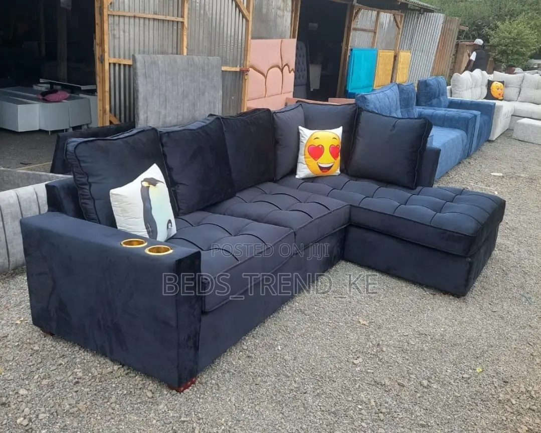 Sturdy 6 Seater Modern L Seat Sofa Set With Throw Pillows