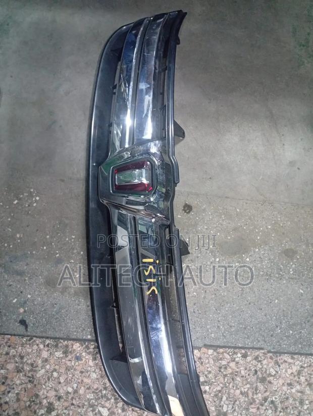 Toyota Isis Grill
