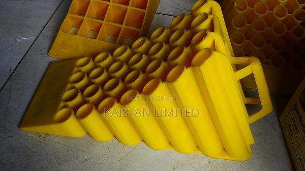 Wheel Chocks/Vehicle Chocks/Wheel Blocks - thumbnail 2