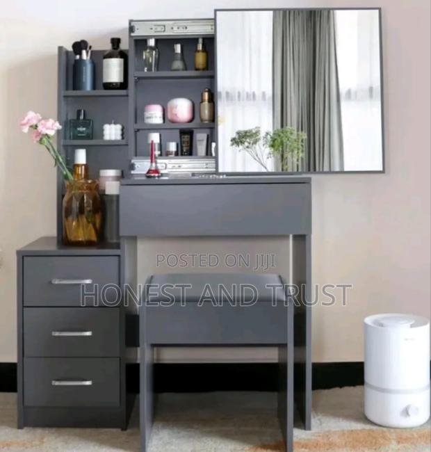 Dressing Table With Sliding Mirror
