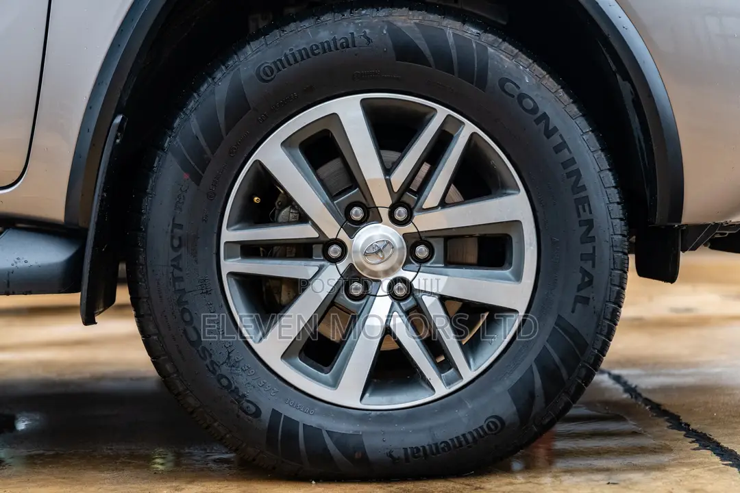 Toyota Fortuner 2020 Brown