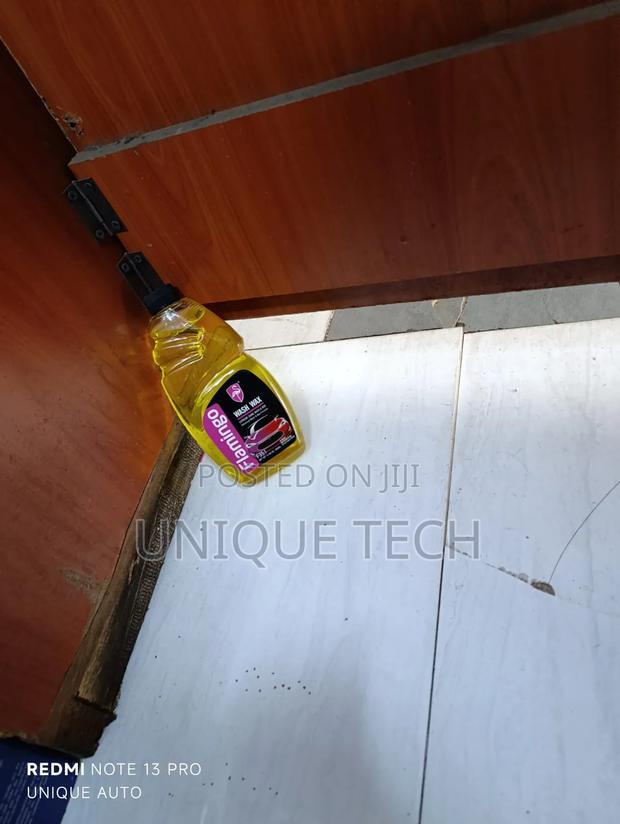 Flamingo Wash Wax – Quick Shine Car Cleaning Solution - main view