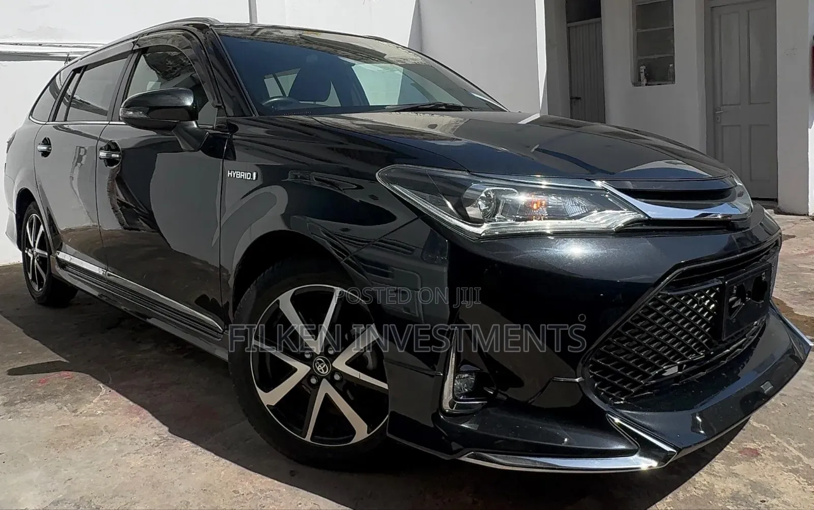 Toyota Corolla Fielder 1.5 Hybrid FWD 2019 Black