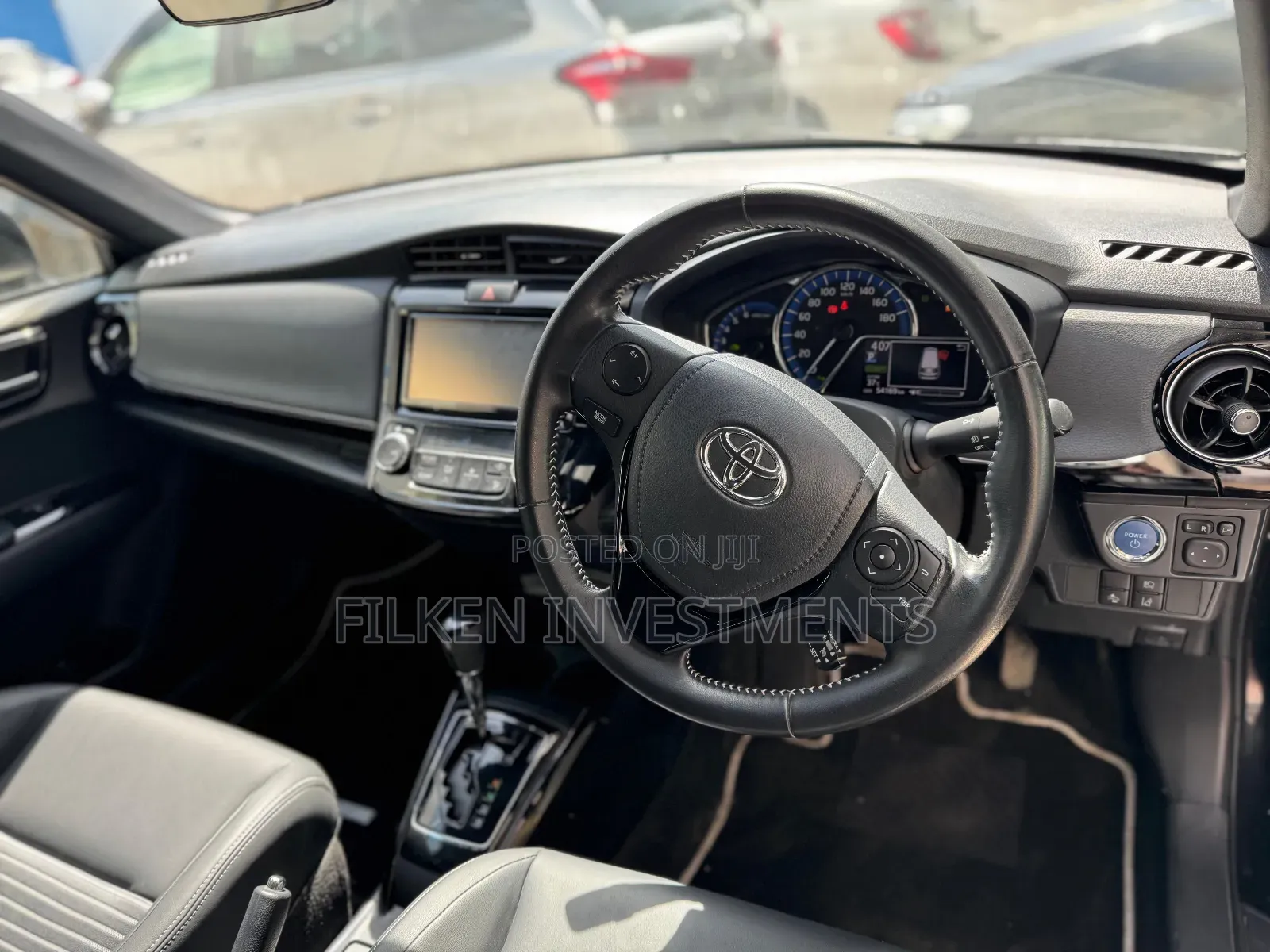 Toyota Corolla Fielder 1.5 Hybrid FWD 2019 Black
