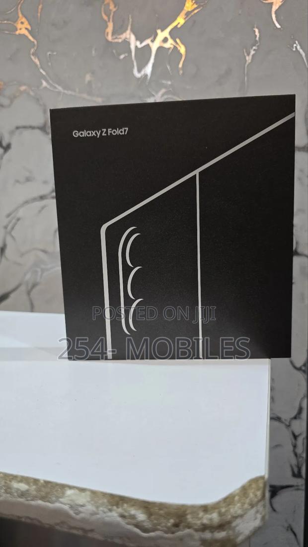 New Samsung Galaxy Z Fold7 512 GB Silver - thumbnail 3