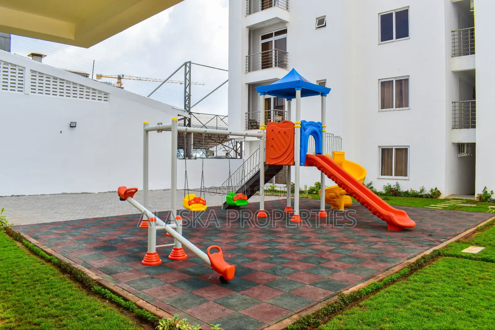 Furnished 6bdrm Penthouse to Let in Nyali Estate