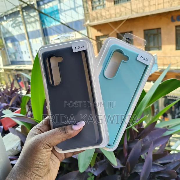 Samsung Galaxy Fold 5 Silicone Case - thumbnail 3