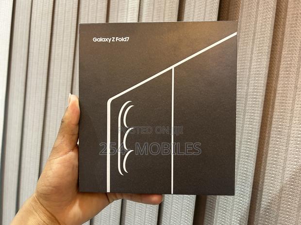 New Samsung Galaxy Z Fold7 512 GB Silver - thumbnail 7