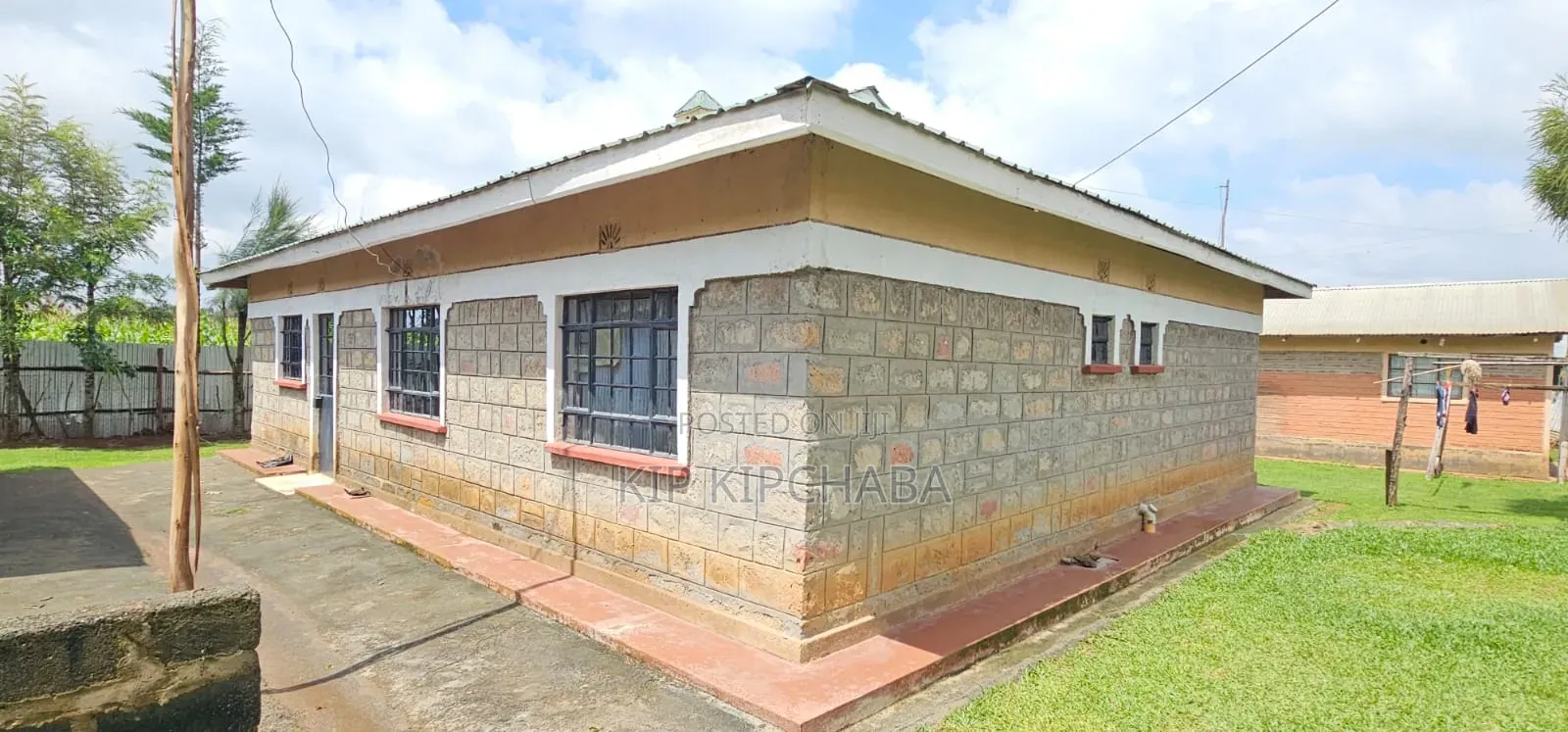 3bdrm Bungalow in Kapseret for sale