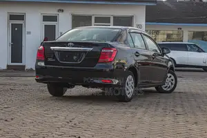 Toyota Axio 1.5 G 4WD 2018 Black