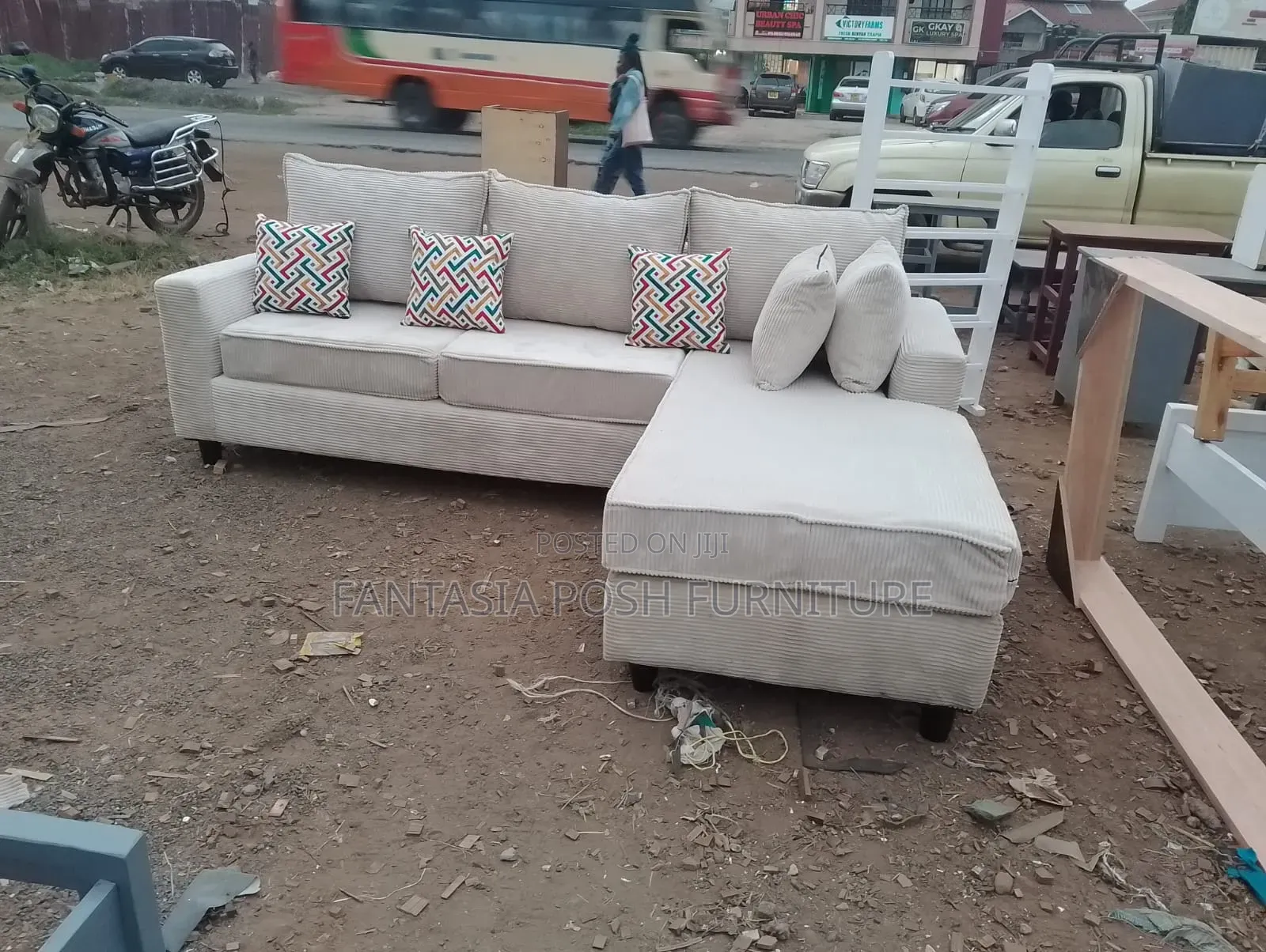 5 Seater Posh Modern Corner Seat - Pay on Delivery