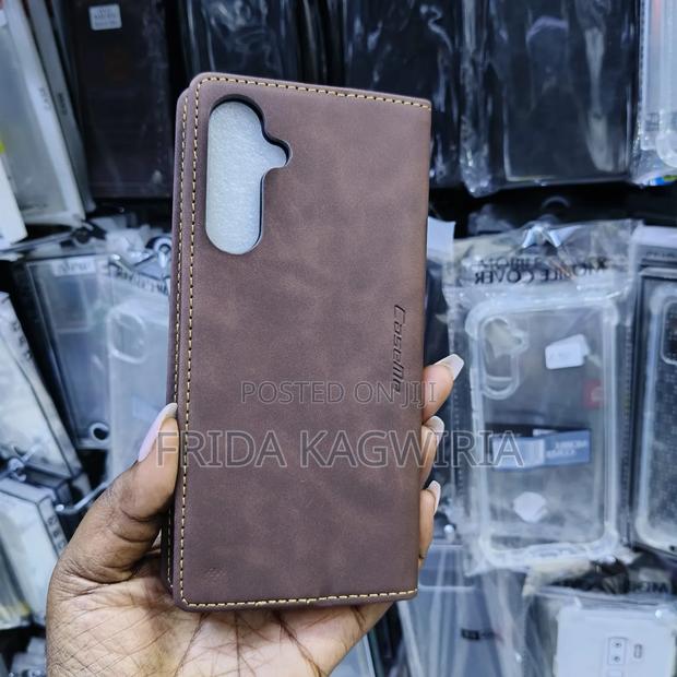 Samsung Galaxy M16 Leather Flip Cover - thumbnail 3