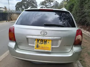 Toyota Avensis 2.4 VVT-i Executive 2006 Silver