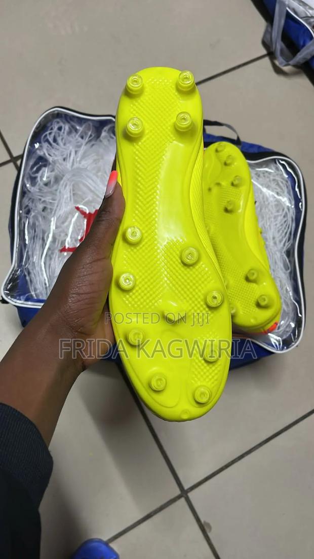 Football Nike Boots (Size 42,43 And 44) - thumbnail 3