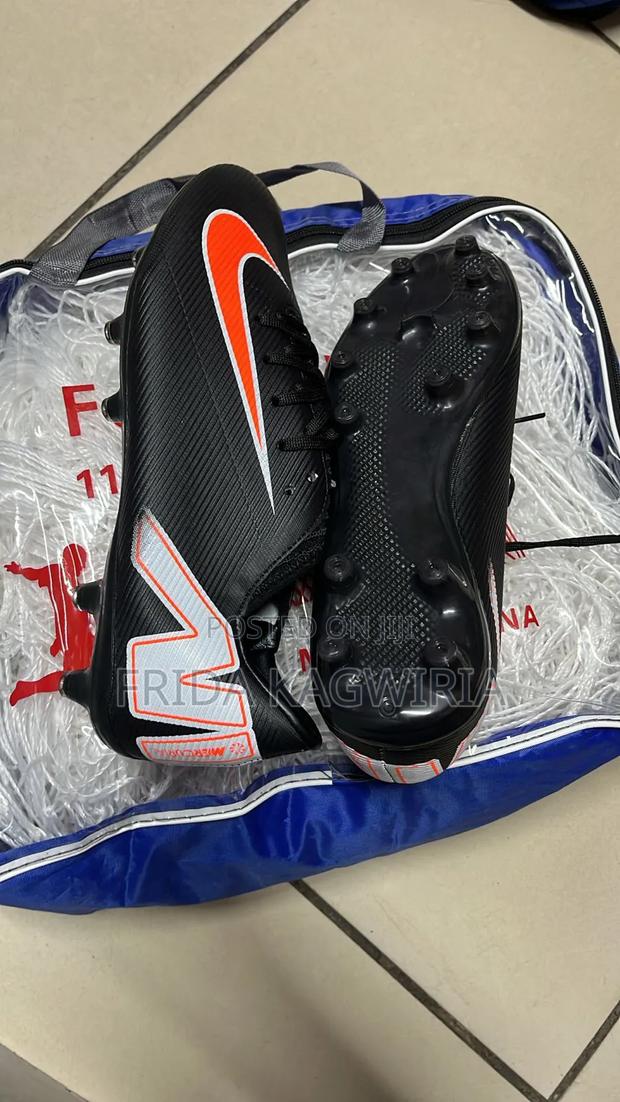 Black Nike Football Boots ( 42, 43 And 44)