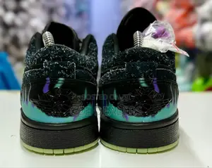 Air Jordan 1 Snkeakers Fly Glow in the Dark