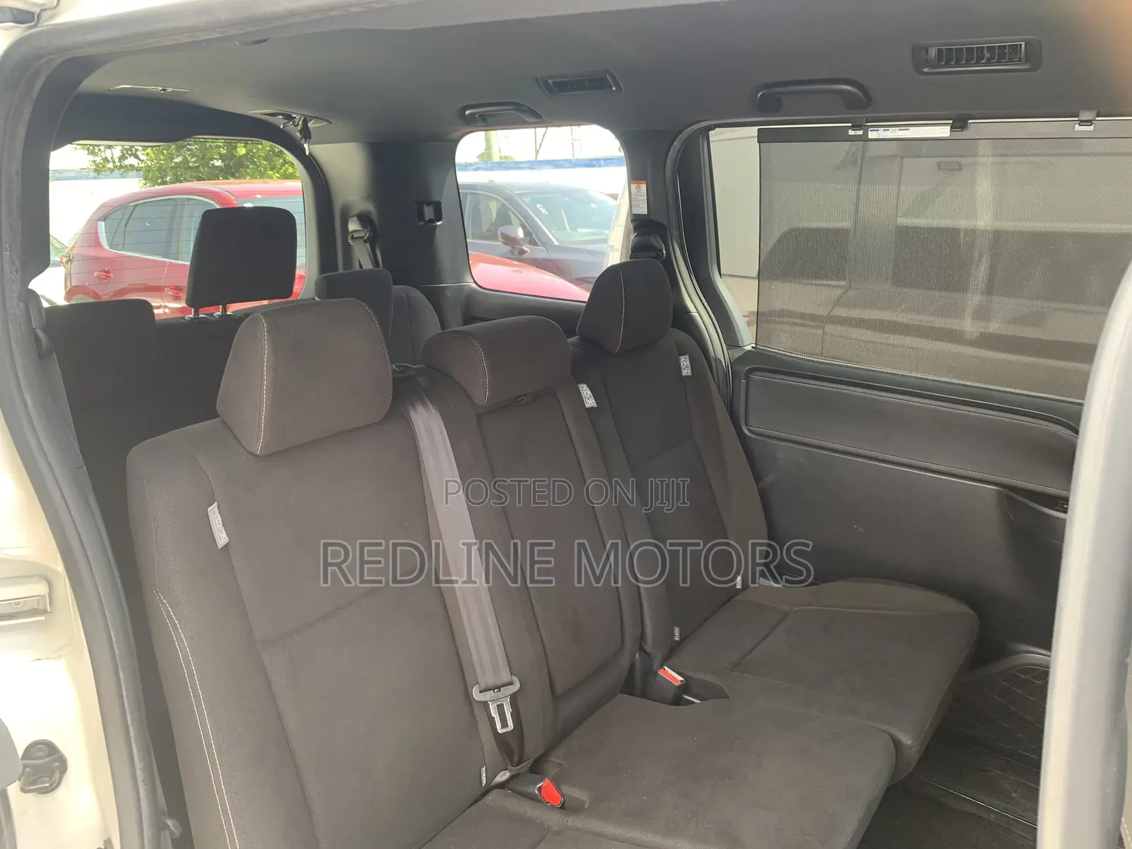 Toyota Esquire 2.0 AWD (7 seater) 2018 White