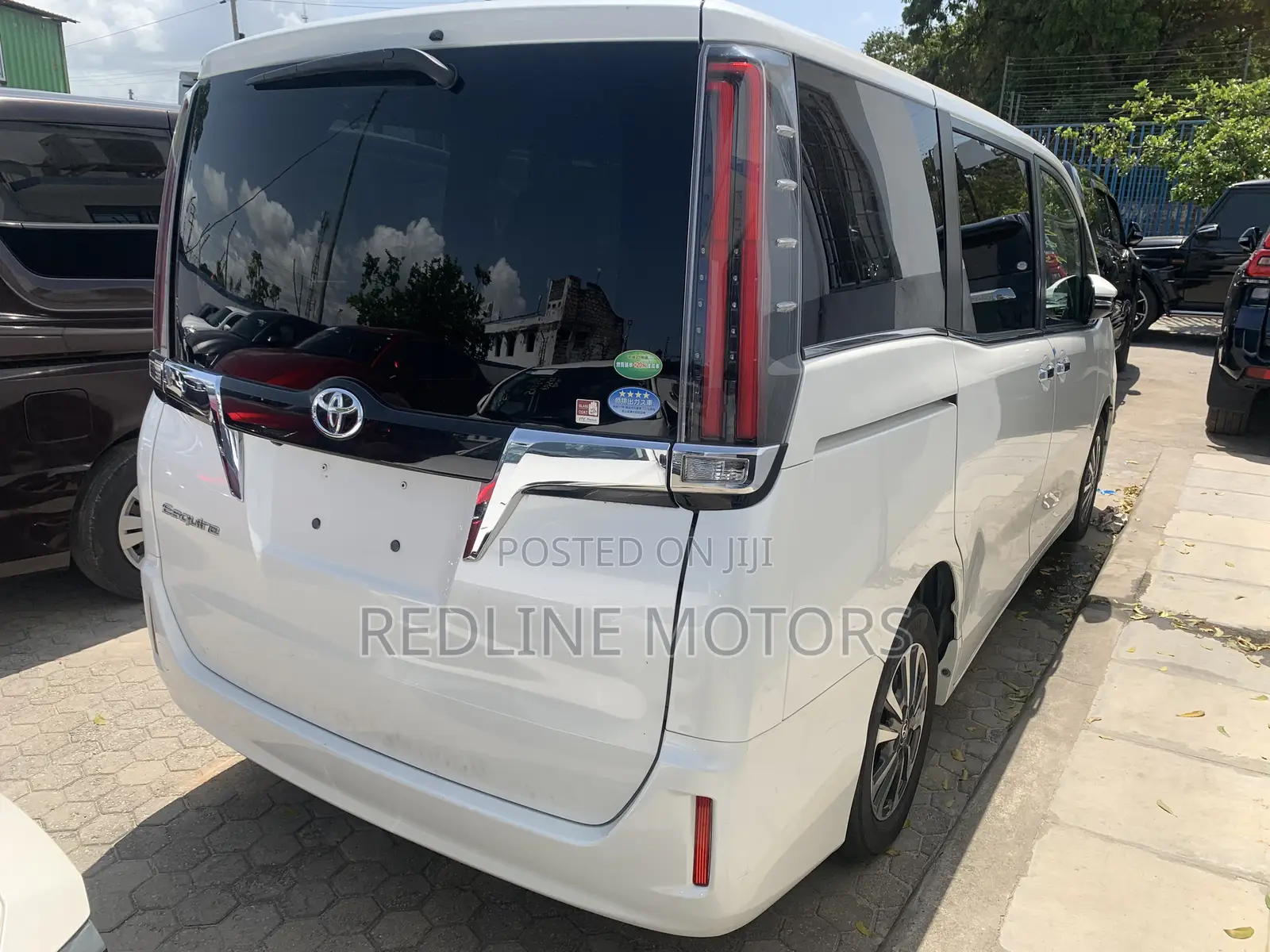 Toyota Esquire 2.0 AWD (7 seater) 2018 White