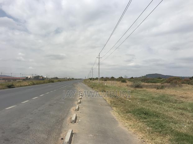 95 Acres on Tarmac Mombasa Rd - thumbnail 4