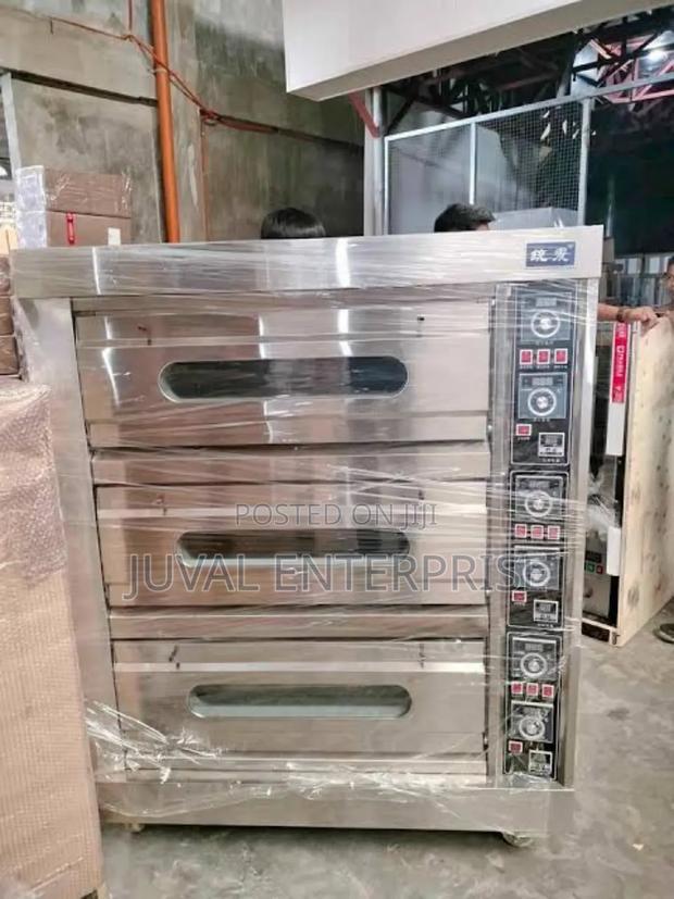 Quality 3 Deck 6 Tray Oven - main view